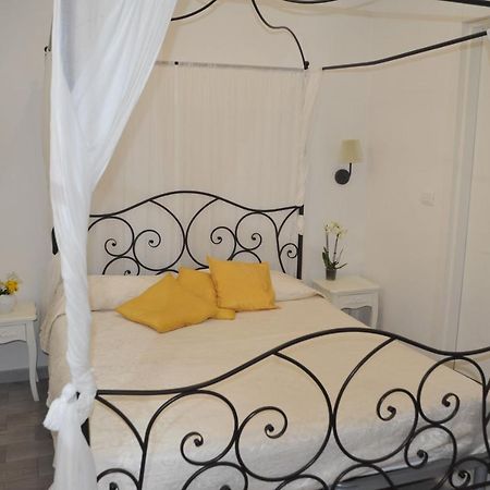 Noto Centro Bed & Breakfast Bagian luar foto